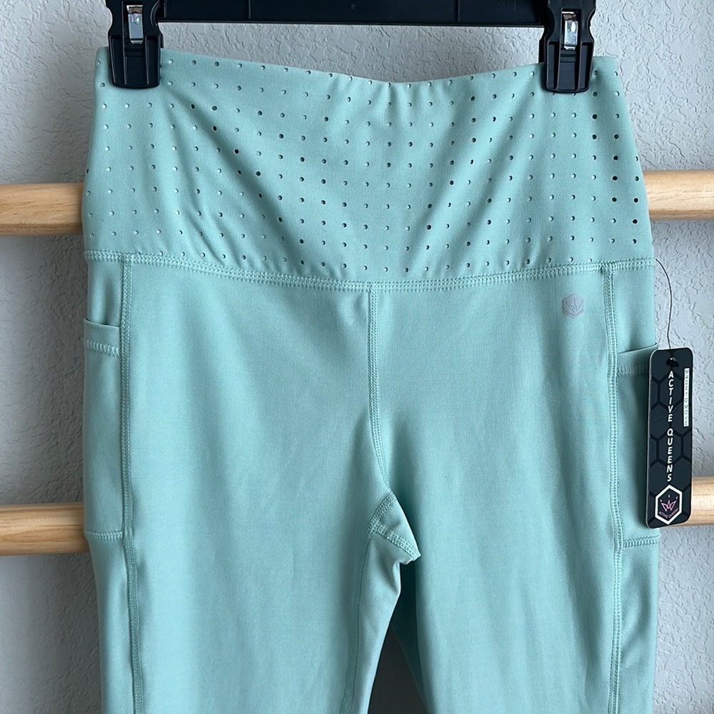 Active Queen 7/8 leggings Sz M